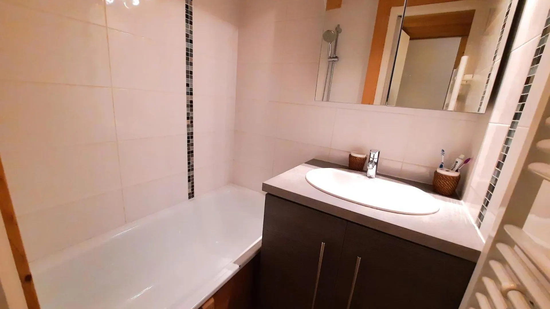 Appartement Confort 6 Pers, Belle Vue Montagne, Ski-In Ski-Out Aux Menuires - Fr-1-452-96 Saint-Martin-de-Belleville 0*,  France
